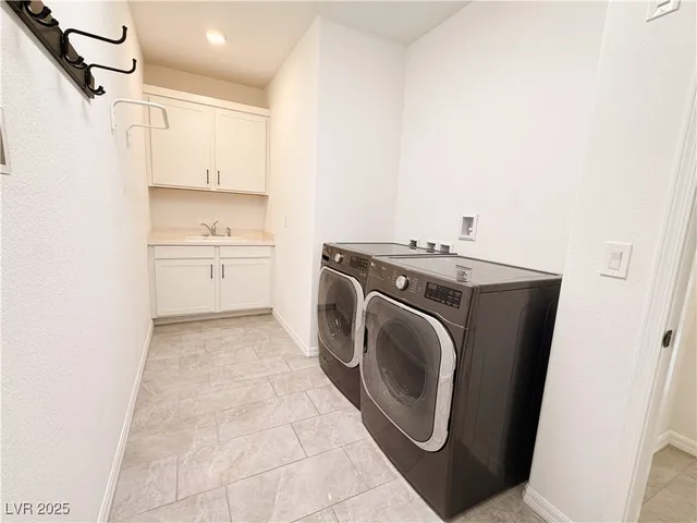 $3,700 | 8415 Iron Heart Lane, Las Vegas, NV 89113