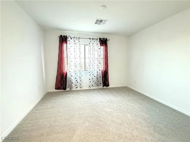 $3,700 | 8415 Iron Heart Lane, Las Vegas, NV 89113