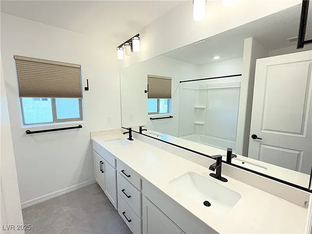 $3,700 | 8415 Iron Heart Lane, Las Vegas, NV 89113