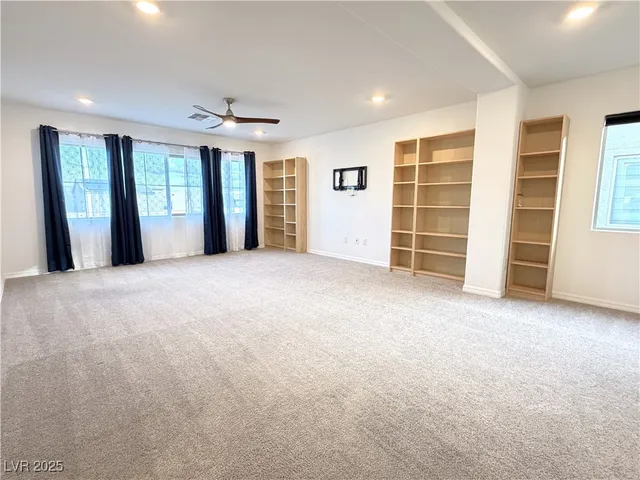 $3,700 | 8415 Iron Heart Lane, Las Vegas, NV 89113