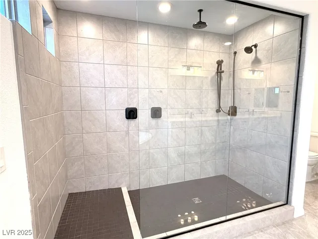 $3,700 | 8415 Iron Heart Lane, Las Vegas, NV 89113