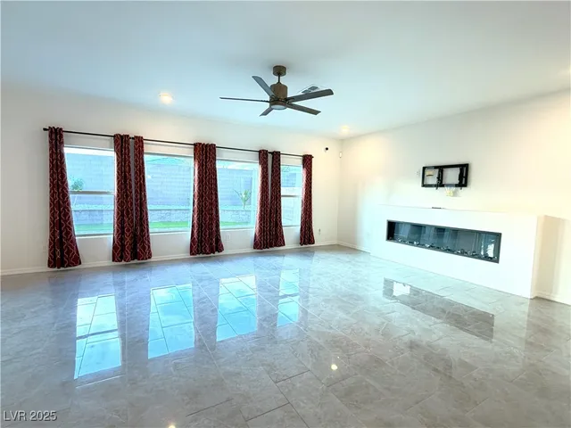 $3,700 | 8415 Iron Heart Lane, Las Vegas, NV 89113