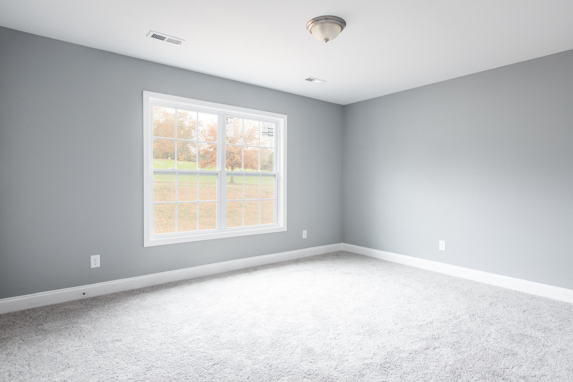 928 Houston Springs Road Greenback, TN 37742 - Photo 21 of 31 an empty room with a window