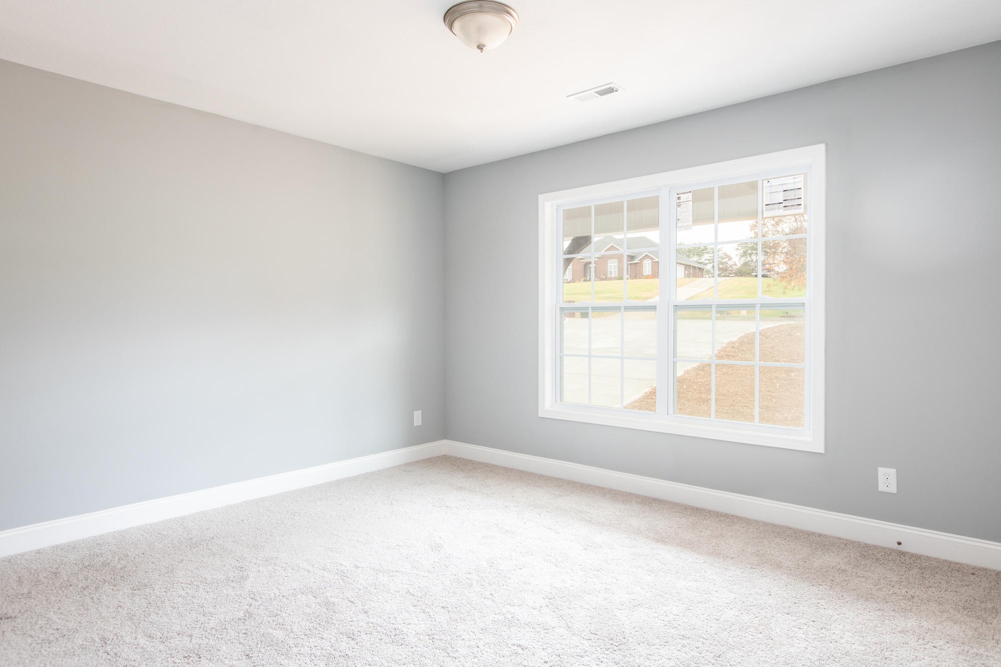 928 Houston Springs Road Greenback, TN 37742 - Photo 24 of 31 an empty room with a window
