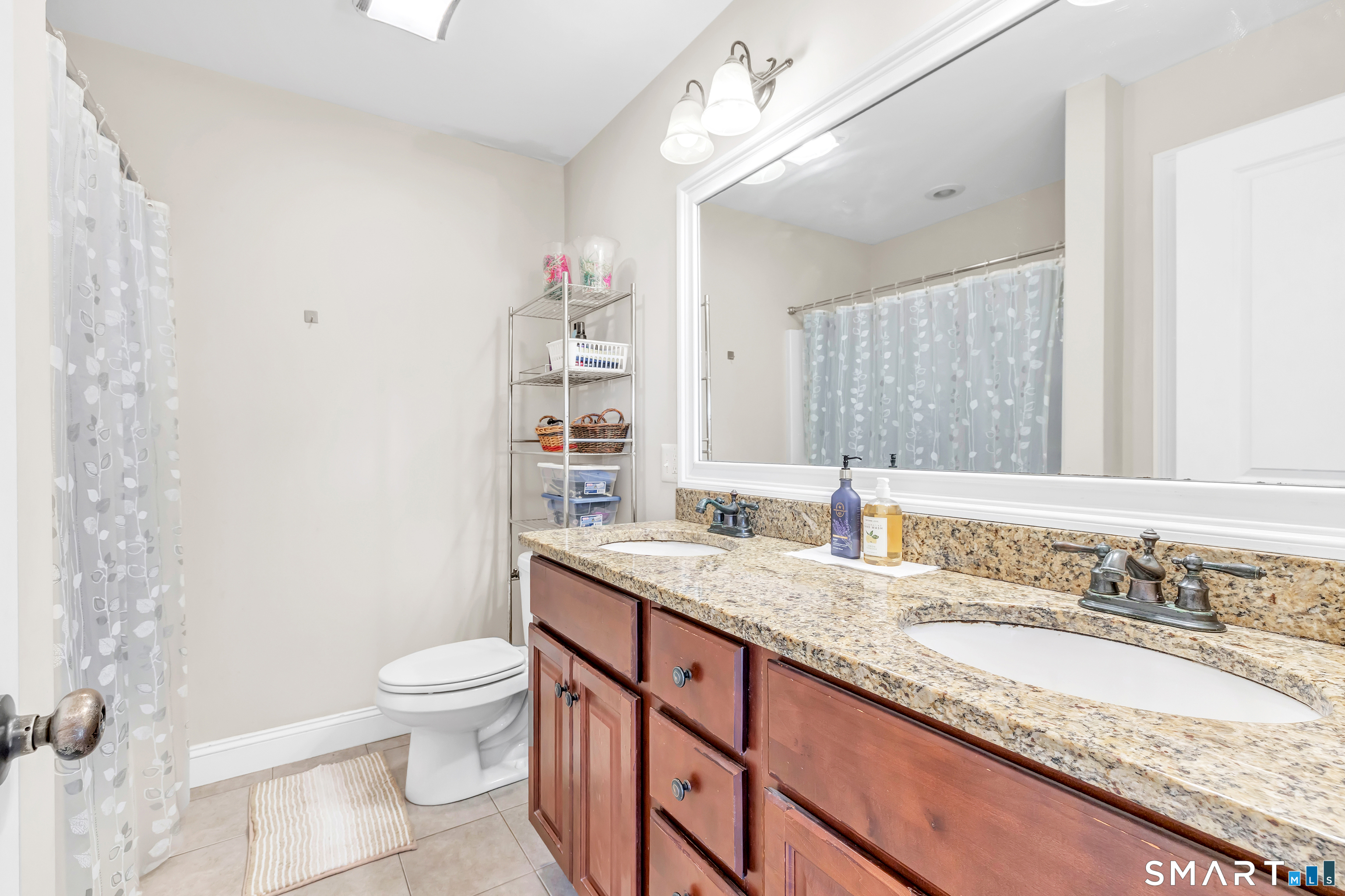 26 R Hoinski Way Ansonia, CT 06401 - Photo 13 of 33 Gallery Image 13