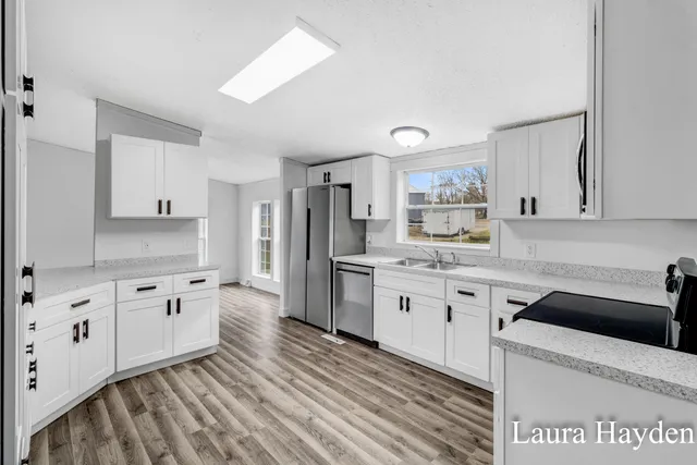 $242,900 | 6220 West Riverside Drive, Saranac, MI 48881