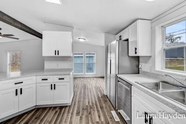 $242,900 | 6220 West Riverside Drive, Saranac, MI 48881