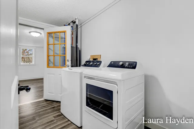 $242,900 | 6220 West Riverside Drive, Saranac, MI 48881