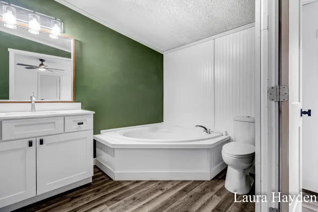 $242,900 | 6220 West Riverside Drive, Saranac, MI 48881