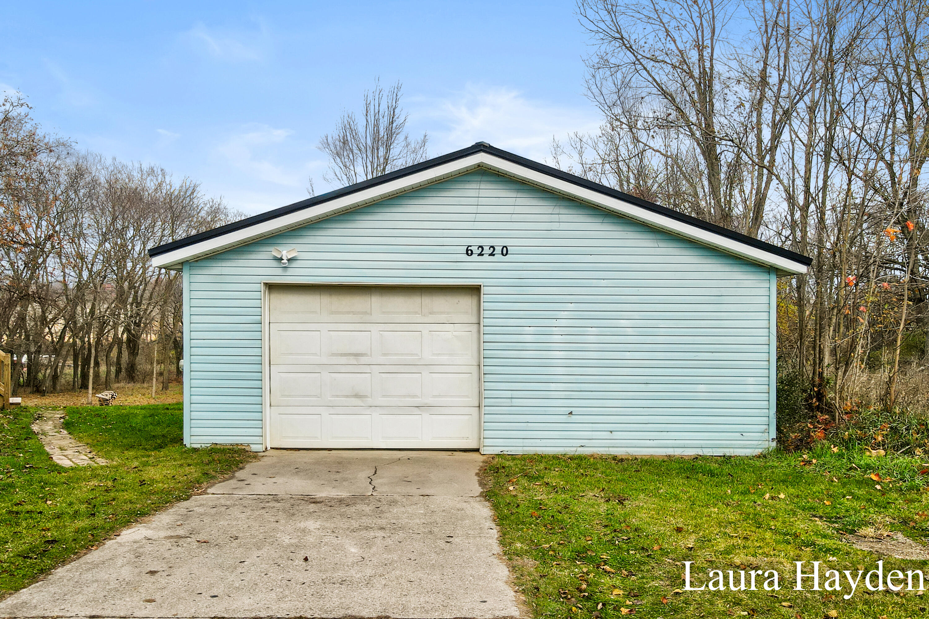 6220 West Riverside Drive Saranac, MI 48881 - Photo 4 of 47 Laura Hayden - 6220 W Riverside Drive (4