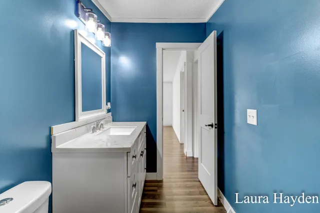 $242,900 | 6220 West Riverside Drive, Saranac, MI 48881