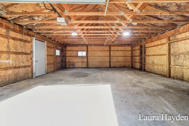 $242,900 | 6220 West Riverside Drive, Saranac, MI 48881