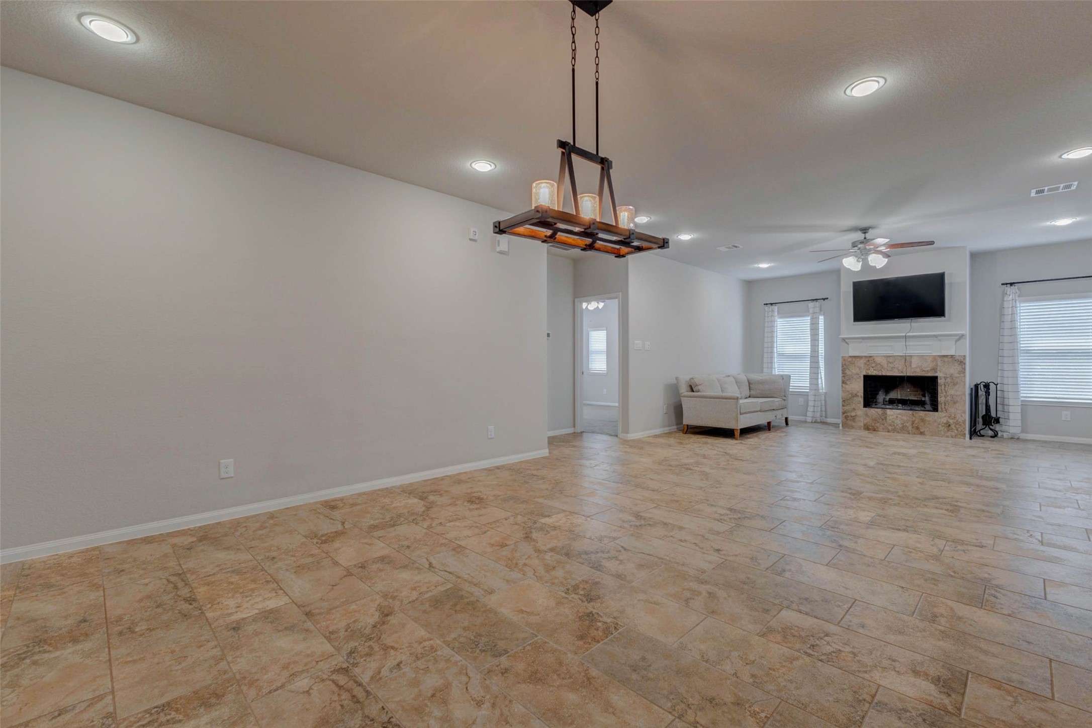 3811 Springcrest Lane Montgomery, TX 77356 - Photo 5 of 23