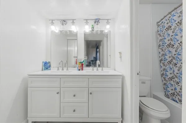 $199,000 | 1836 North Crystal Lake Drive, Unit 70, Lakeland, FL 33801