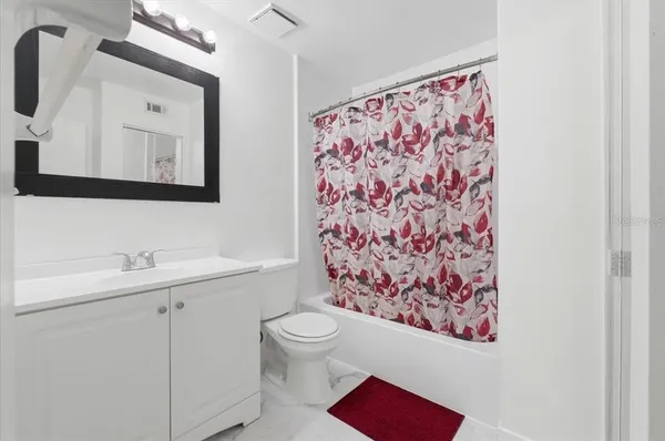 $199,000 | 1836 North Crystal Lake Drive, Unit 70, Lakeland, FL 33801