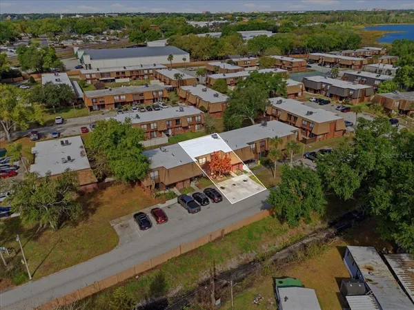 $199,000 | 1836 North Crystal Lake Drive, Unit 70, Lakeland, FL 33801