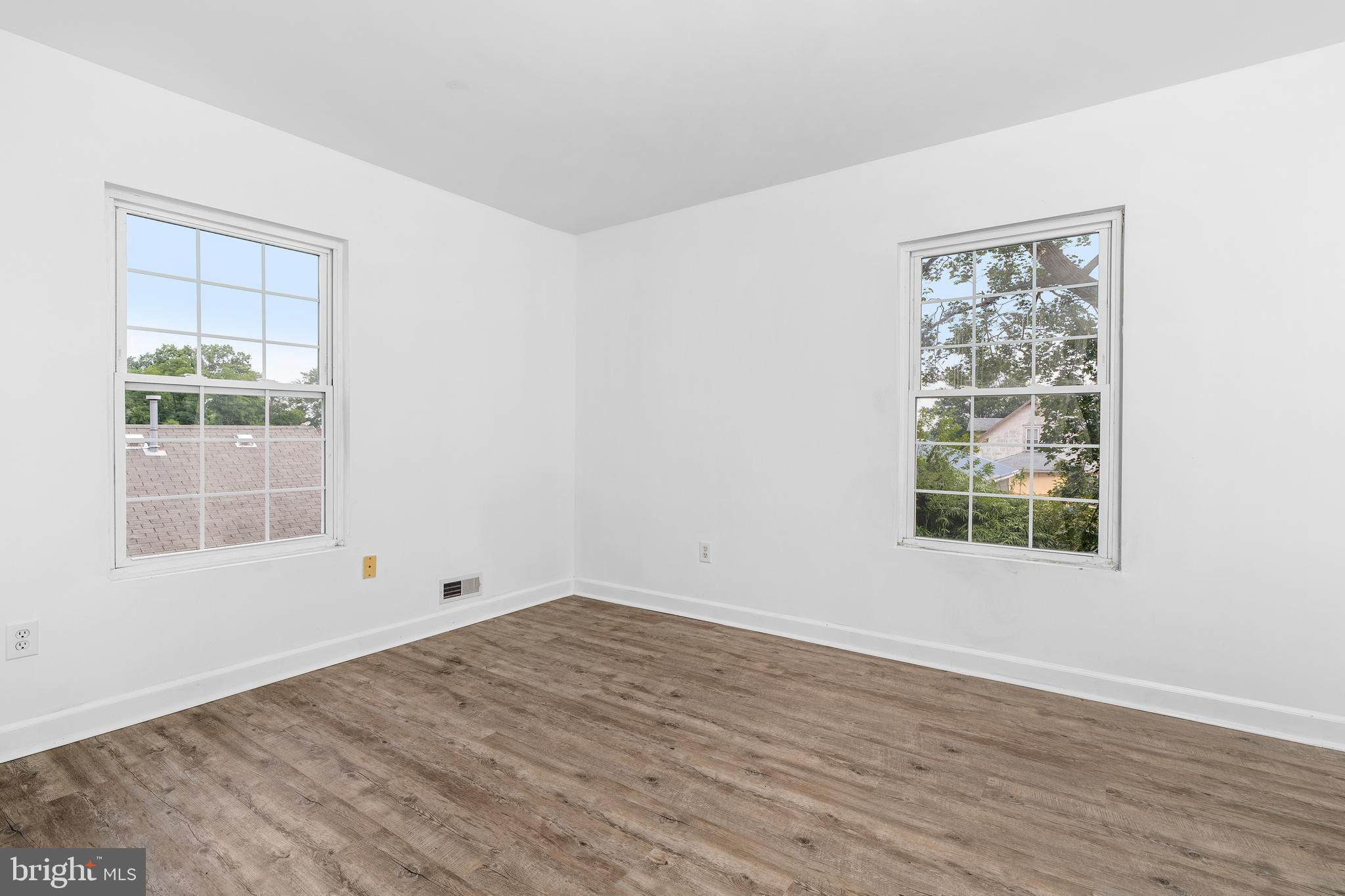 15 South Pine Avenue Maple Shade, NJ 08052 - Photo 11 of 31