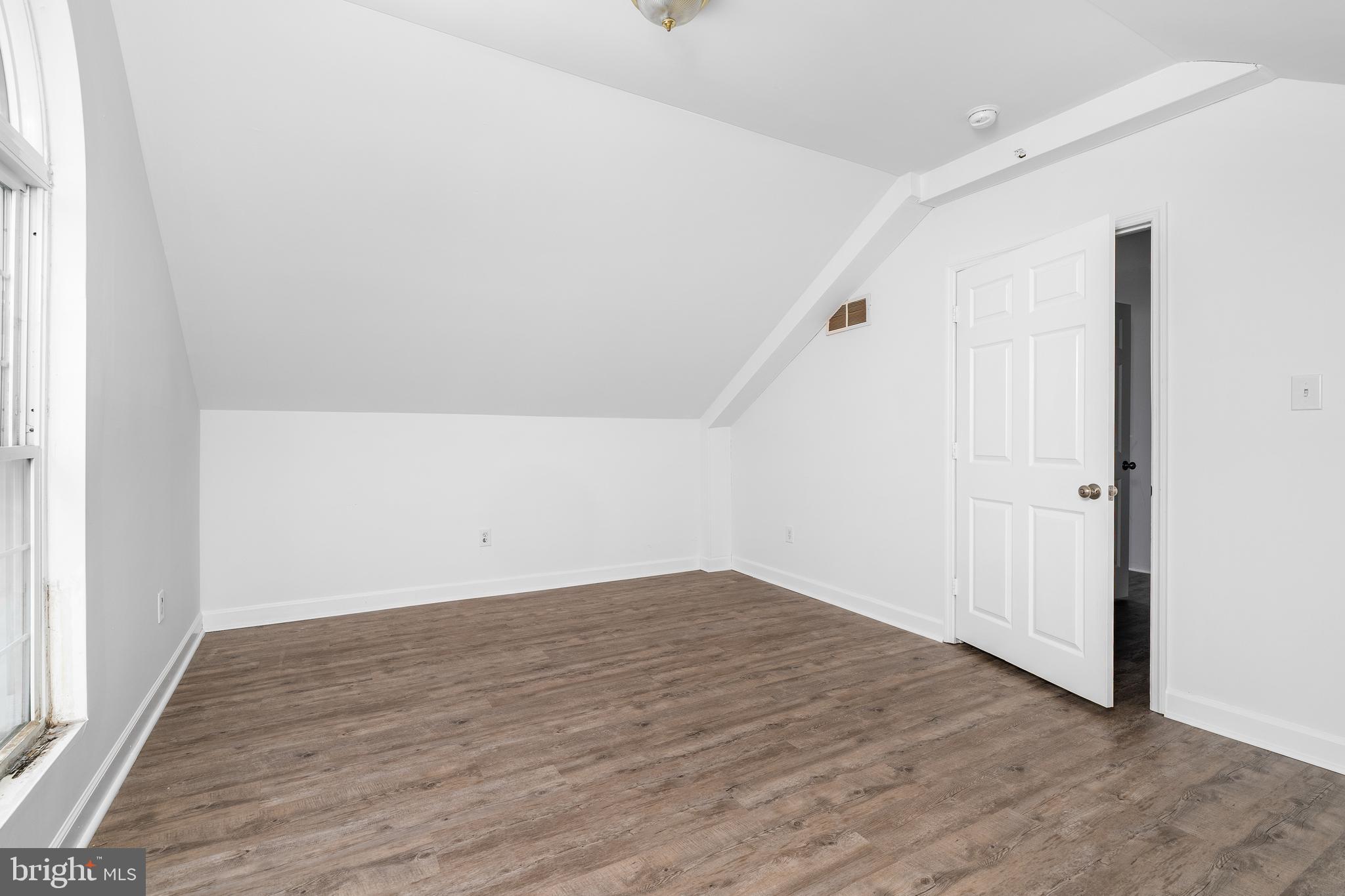 15 South Pine Avenue Maple Shade, NJ 08052 - Photo 15 of 31