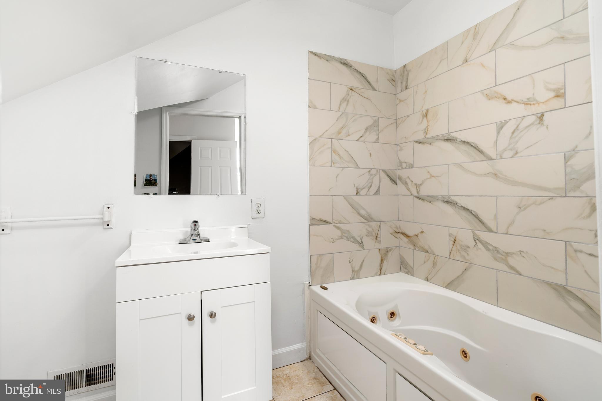 15 South Pine Avenue Maple Shade, NJ 08052 - Photo 17 of 31