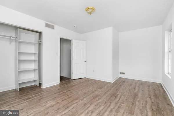 $399,999 | 15 South Pine Avenue, Maple Shade, NJ 08052