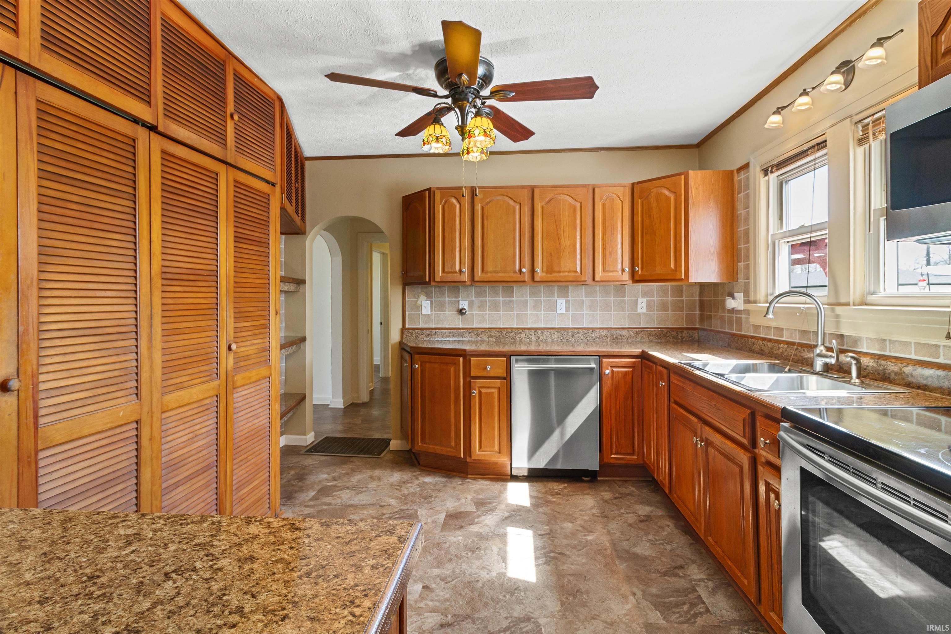 9363 Marion Road Warren, IN 46792 - Photo 11 of 34 Gallery Image 11