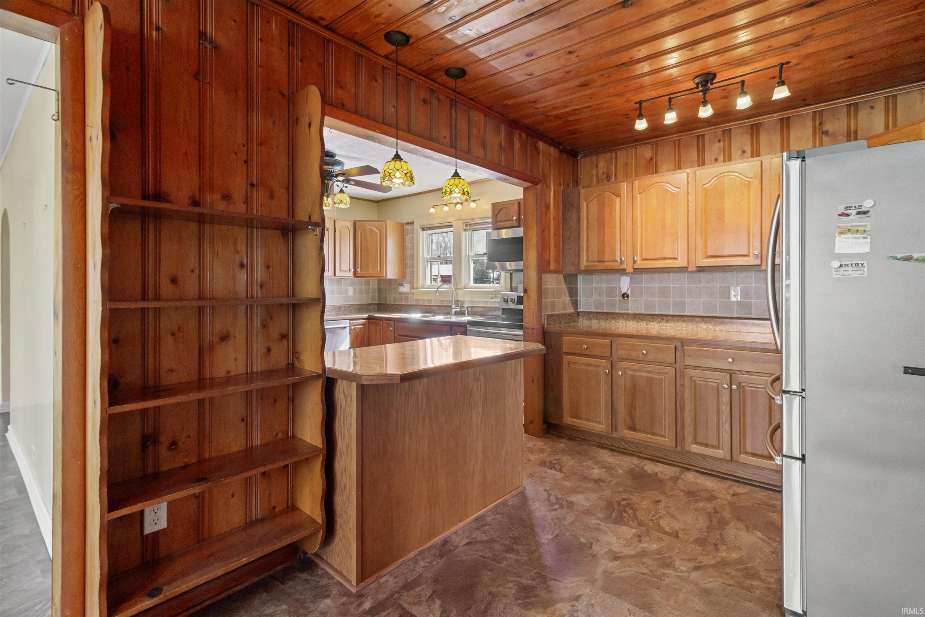 9363 Marion Road Warren, IN 46792 - Photo 9 of 34 Gallery Image 9