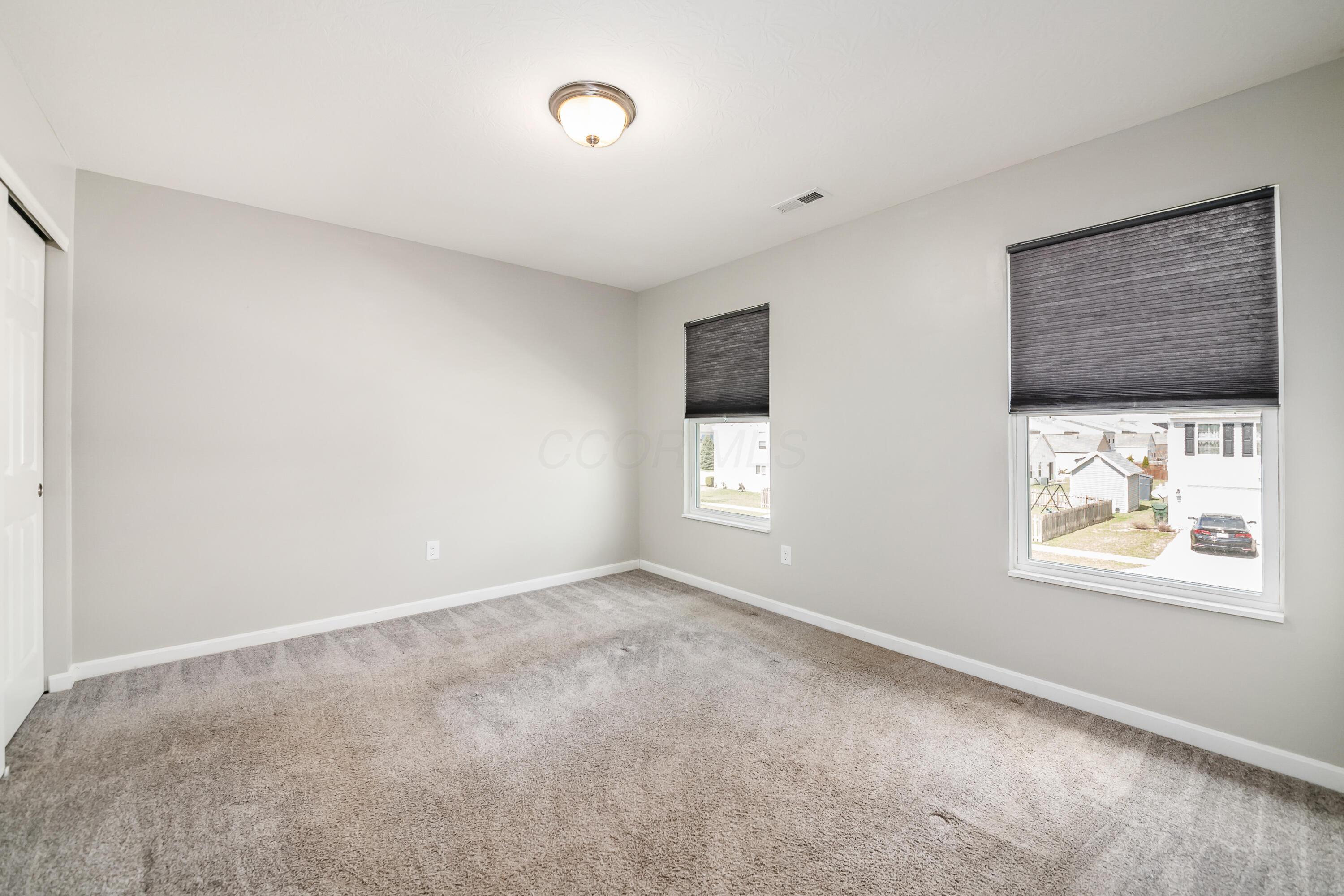 395 Nells Way Lockbourne, OH 43137 - Photo 34 of 39 large bedroom with ample closet space