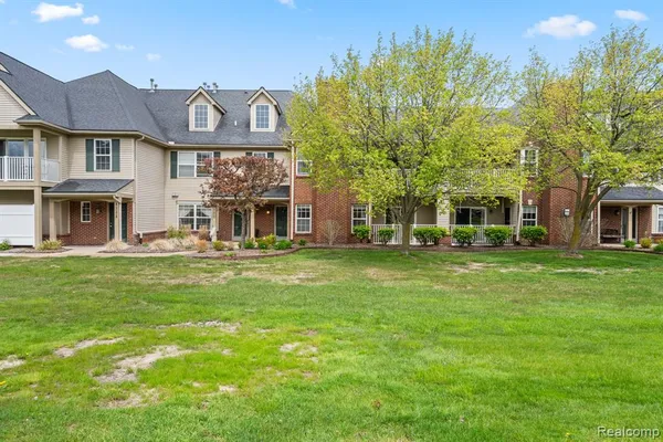 $239,900 | 4130 Hampton Ridge Boulevard, Unit 63, Howell, MI 48843