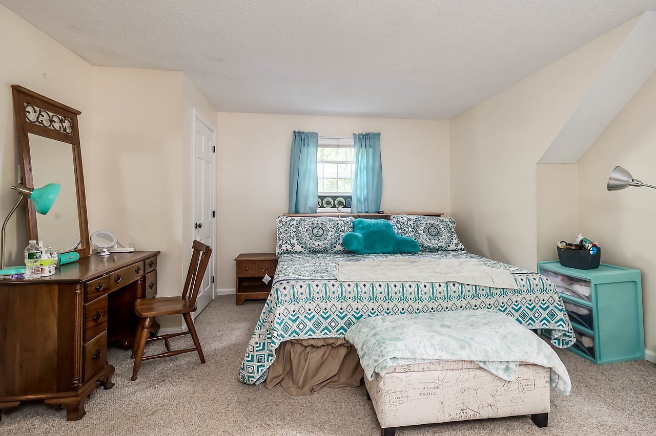 13 Thomas Street Rochester, NH 03867 - Photo 20 of 40