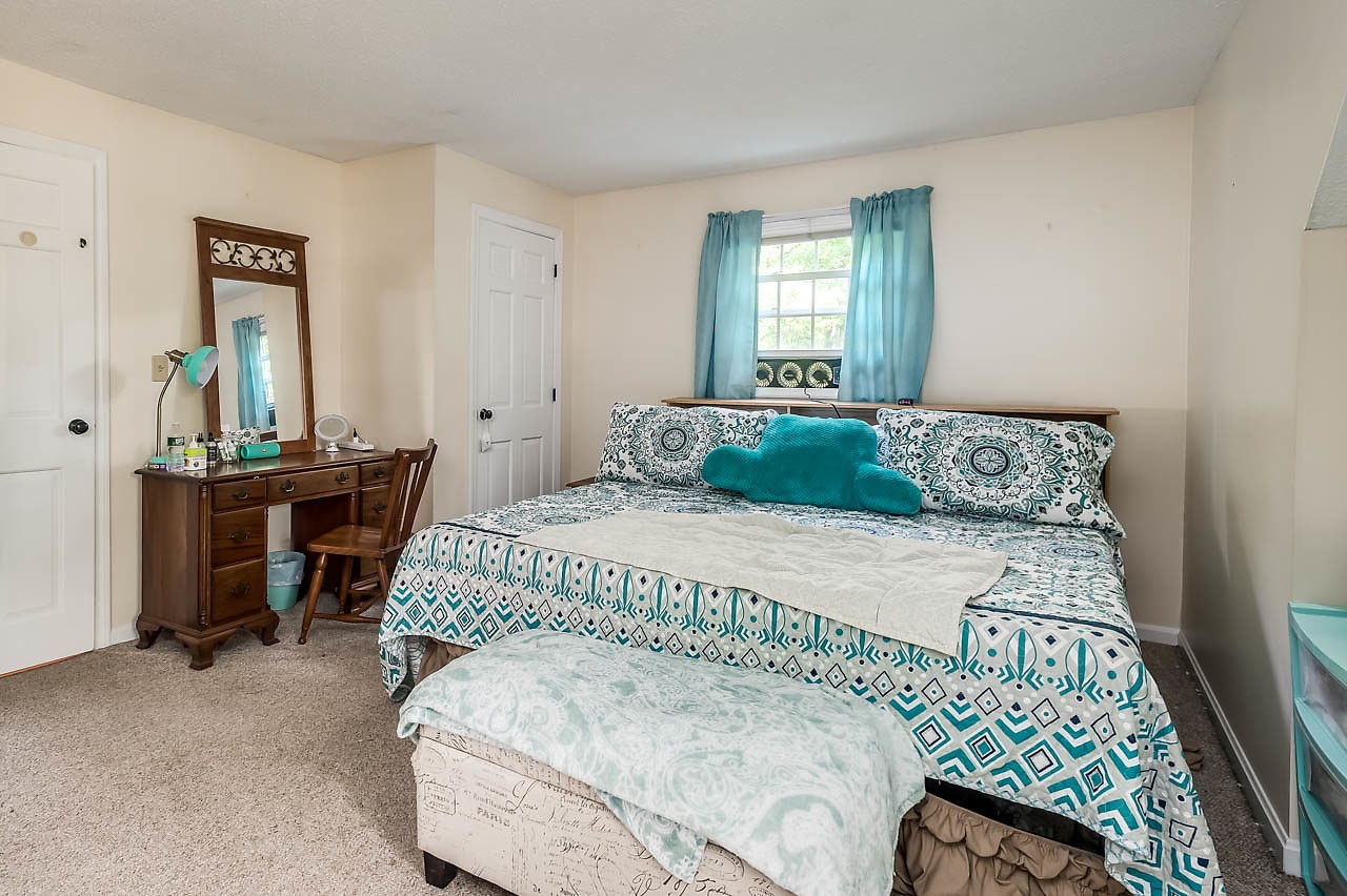 13 Thomas Street Rochester, NH 03867 - Photo 21 of 40