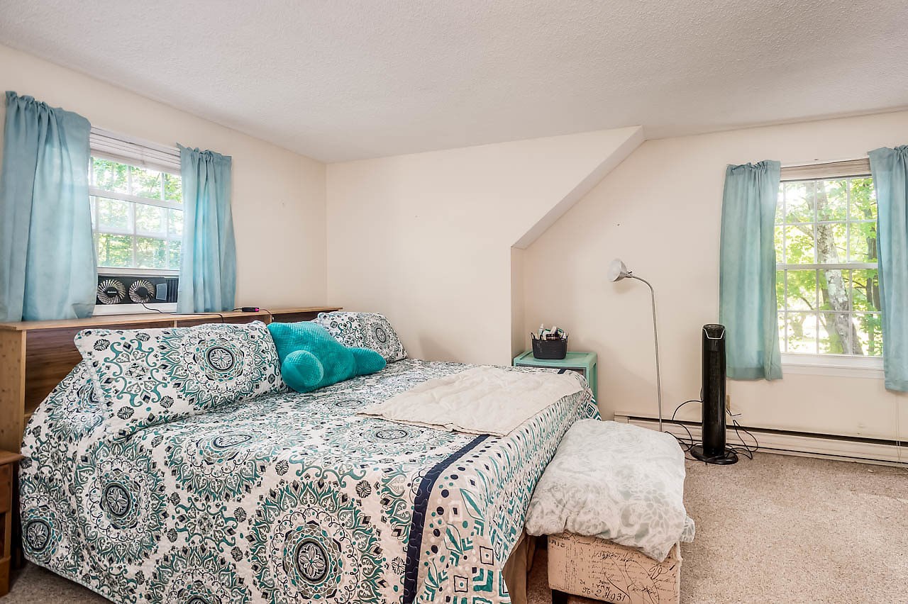 13 Thomas Street Rochester, NH 03867 - Photo 23 of 40