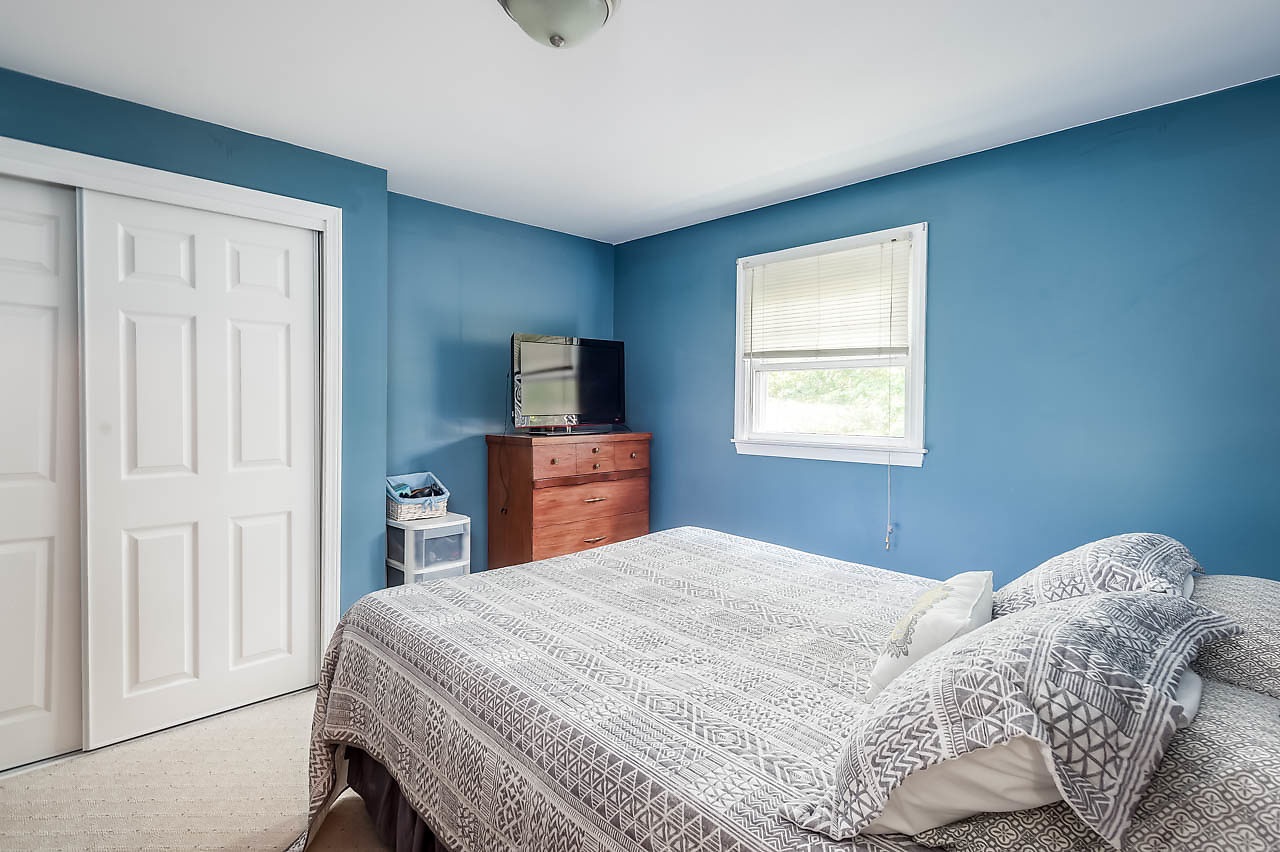 13 Thomas Street Rochester, NH 03867 - Photo 25 of 40