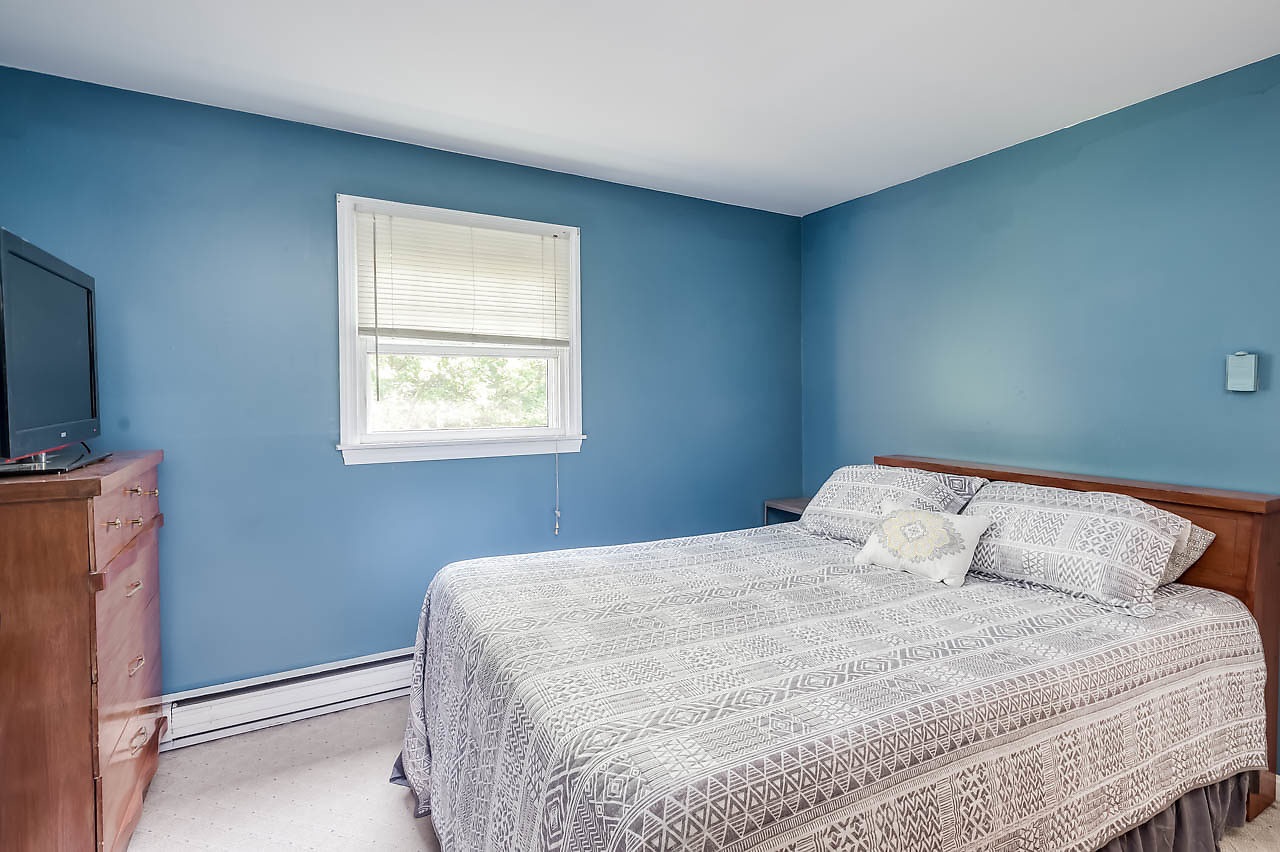 13 Thomas Street Rochester, NH 03867 - Photo 26 of 40