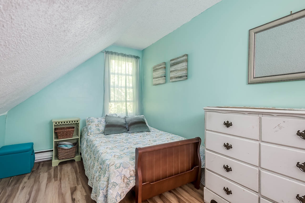 13 Thomas Street Rochester, NH 03867 - Photo 30 of 40