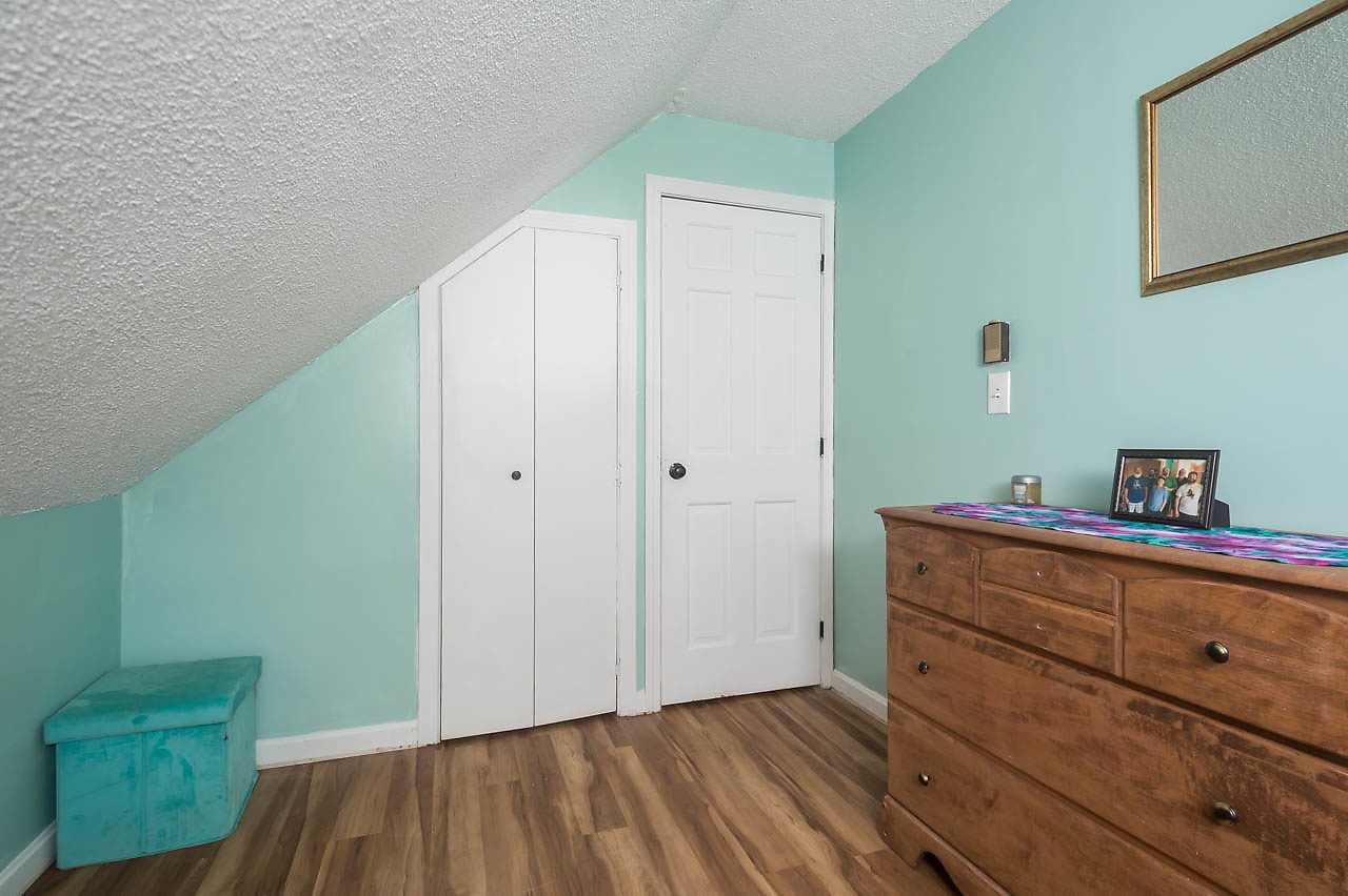 13 Thomas Street Rochester, NH 03867 - Photo 32 of 40