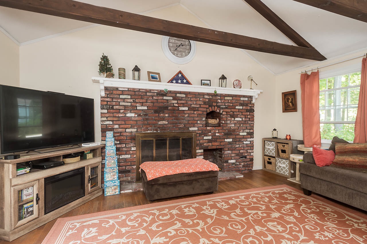 13 Thomas Street Rochester, NH 03867 - Photo 7 of 40