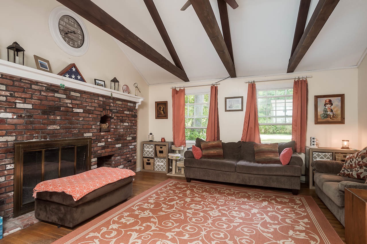 13 Thomas Street Rochester, NH 03867 - Photo 8 of 40