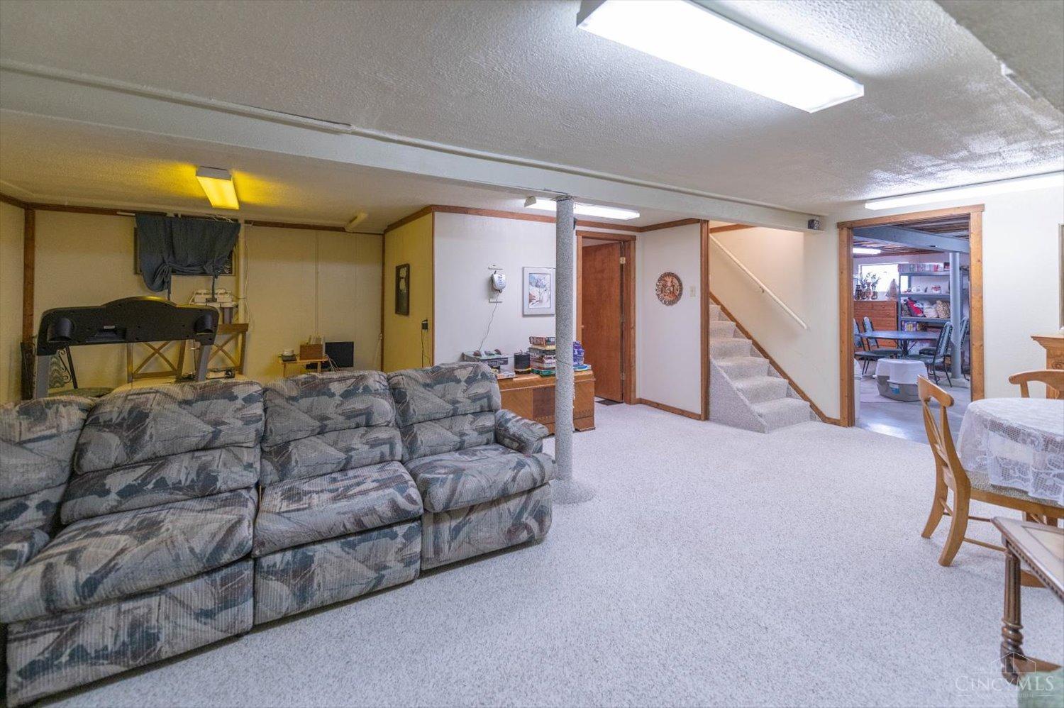 8692 Wuest Road Cincinnati, OH 45251 - Photo 32 of 50 Gallery Image 32