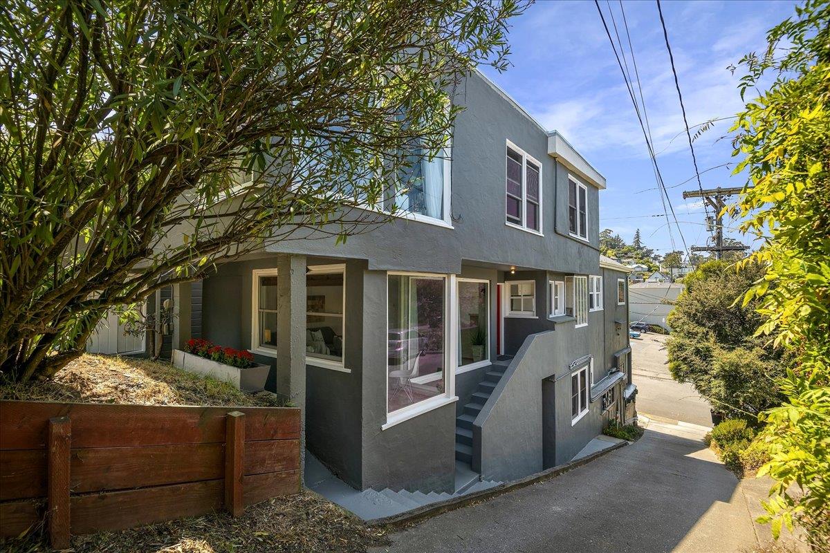 507 Easterby Street Sausalito, CA 94965 - Photo 11 of 90 a front view of a house with a yard