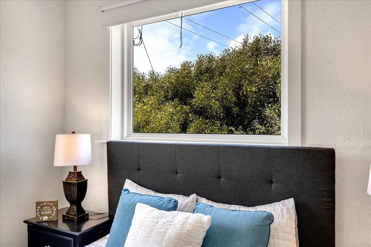 507 Easterby Street Sausalito, CA 94965 - Photo 44 of 90 a living room with furniture