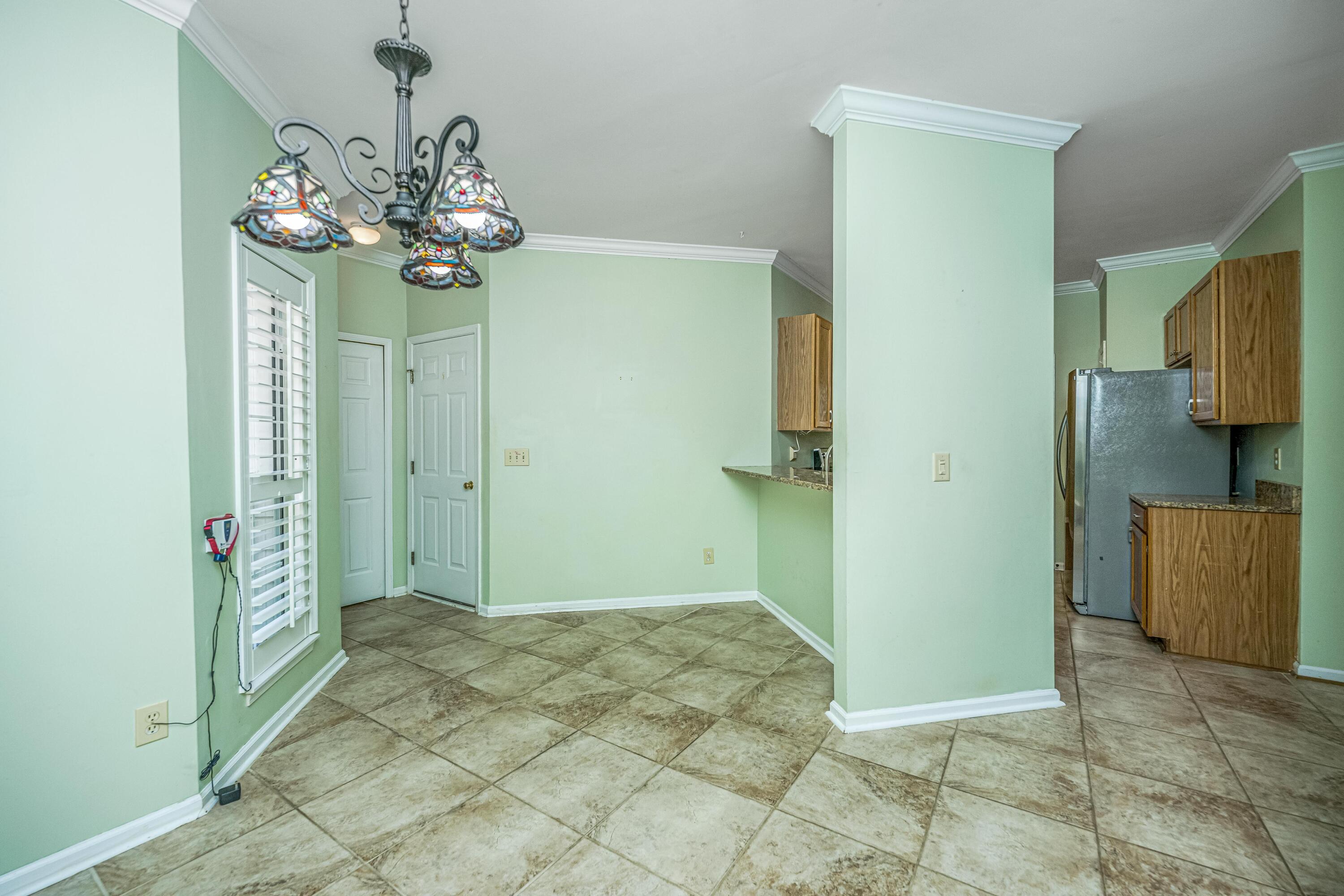 2717 Merwether Lane Mount Pleasant, SC 29466 - Photo 12 of 46 2717MerwetherLane022
