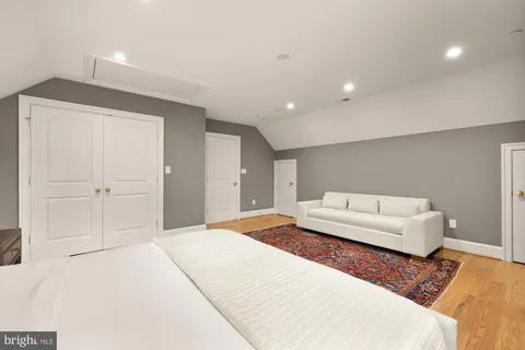 $4,100,000 | 5537 Hawthorne Place Northwest, Washington, DC 20016