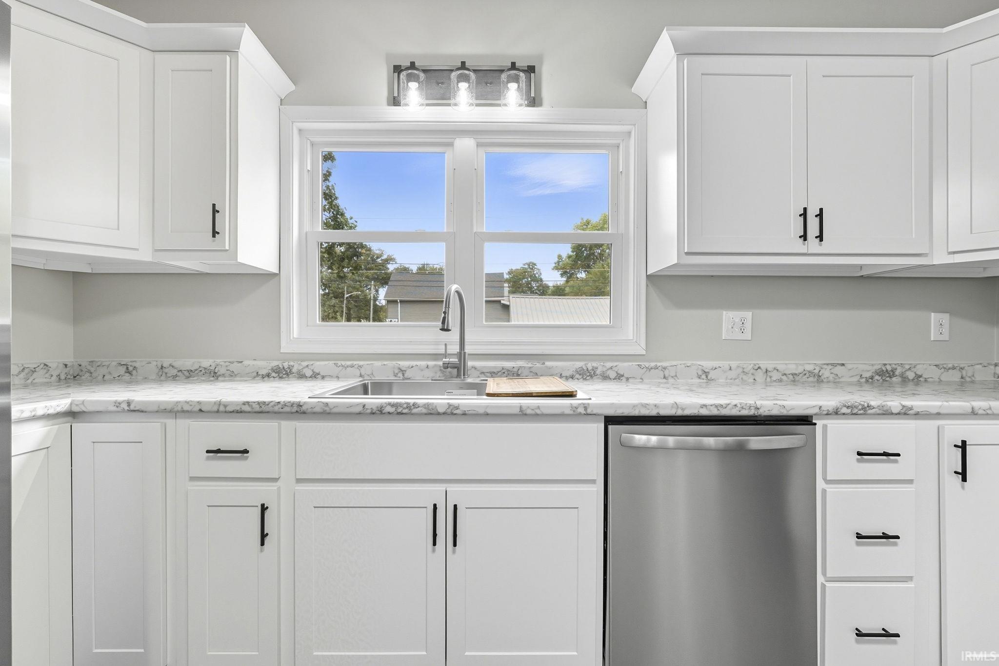 492 West Maple Street Wabash, IN 46992 - Photo 11 of 21