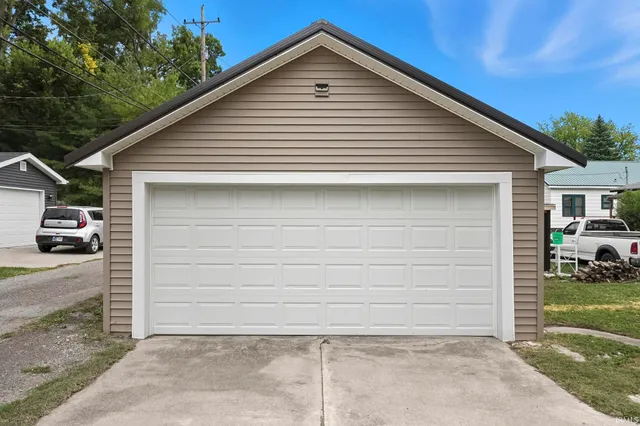 $218,000 | 492 West Maple Street, Wabash, IN 46992