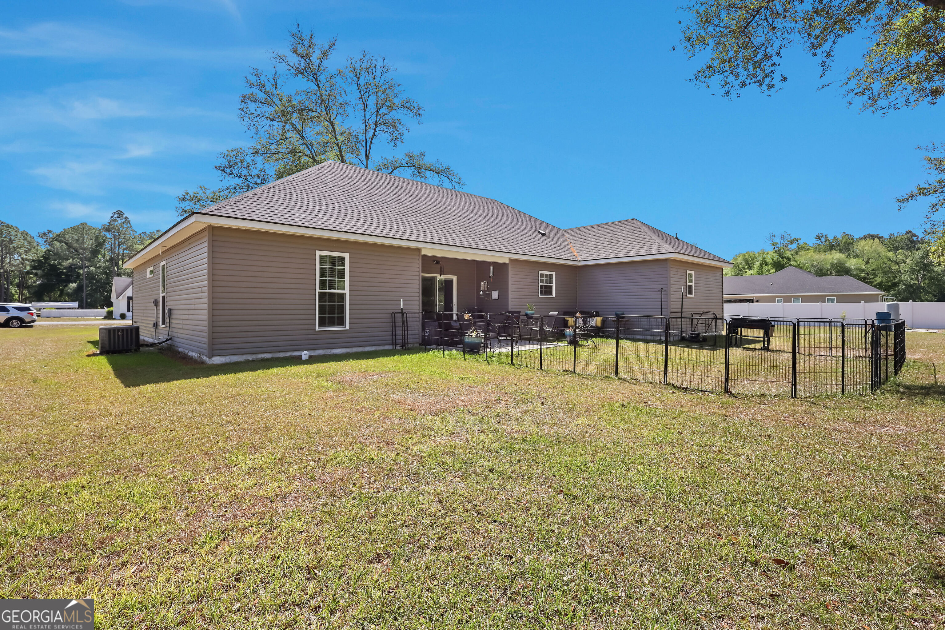 189 Common Way Jesup, GA 31545 - Photo 29 of 30 a house view with a garden space