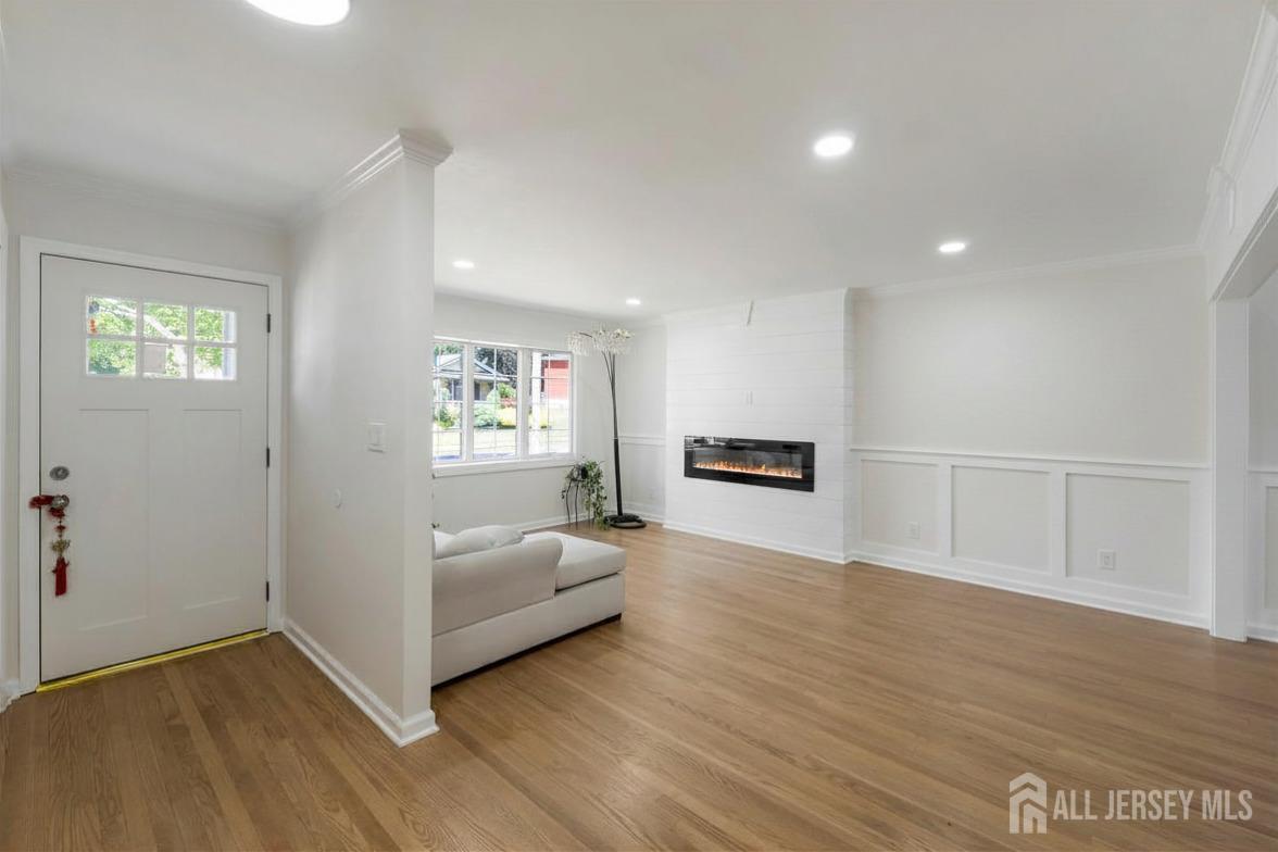 33 Larchmont Road Edison, NJ 08837 - Photo 4 of 25