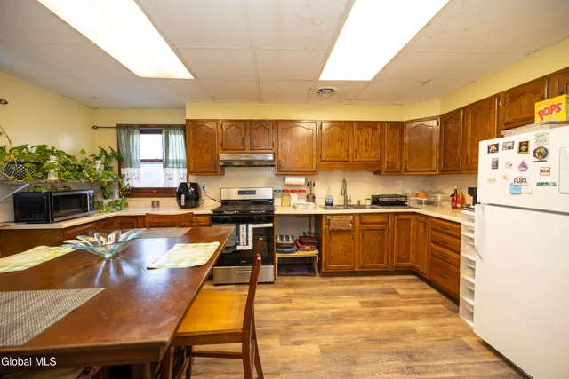 $499,000 | 1719 Eastern Parkway, Schenectady, NY 12309