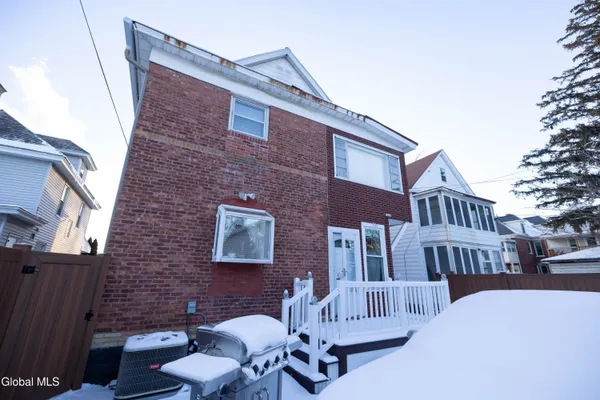 $499,000 | 1719 Eastern Parkway, Schenectady, NY 12309