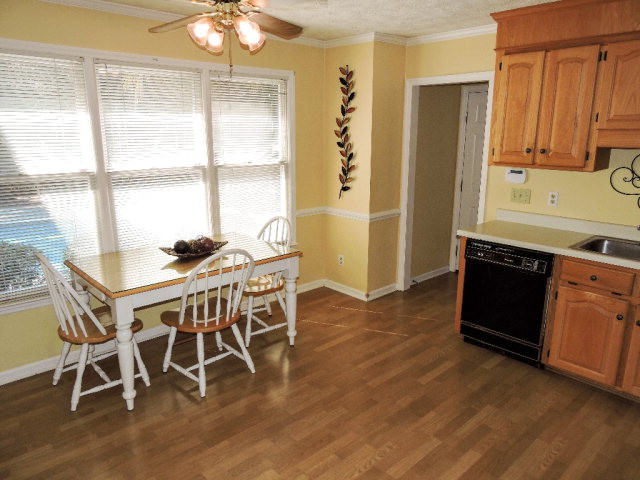 309 East Hedge Road Aiken, SC 29801 - Photo 7 of 24 Gallery Image 7