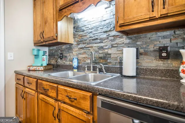 $315,000 | 167 Holly Pointe, Warner Robins, GA 31088